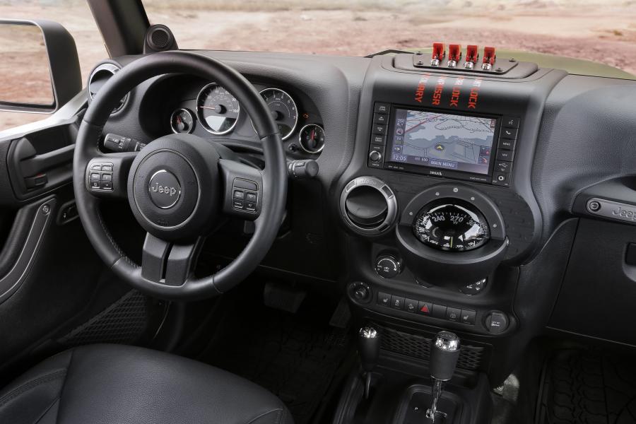  Jeep Crew Chief 715 Concept 2016 года  (фото 3 из 16)